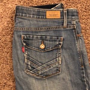 Levi’s 525 boot cut